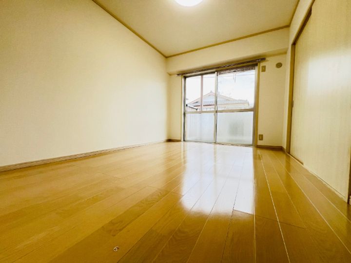 第3たわわハイツの居間