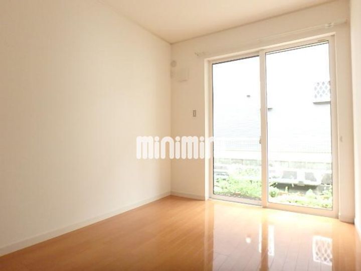 神奈川県横浜市港北区篠原町(一戸建)の賃貸物件の居間