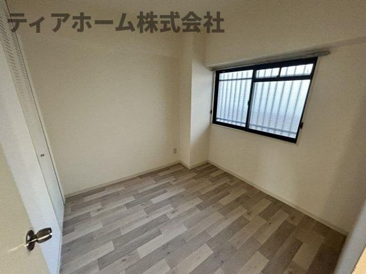 奈良県大和高田市神楽3(アパート)の賃貸物件の居間