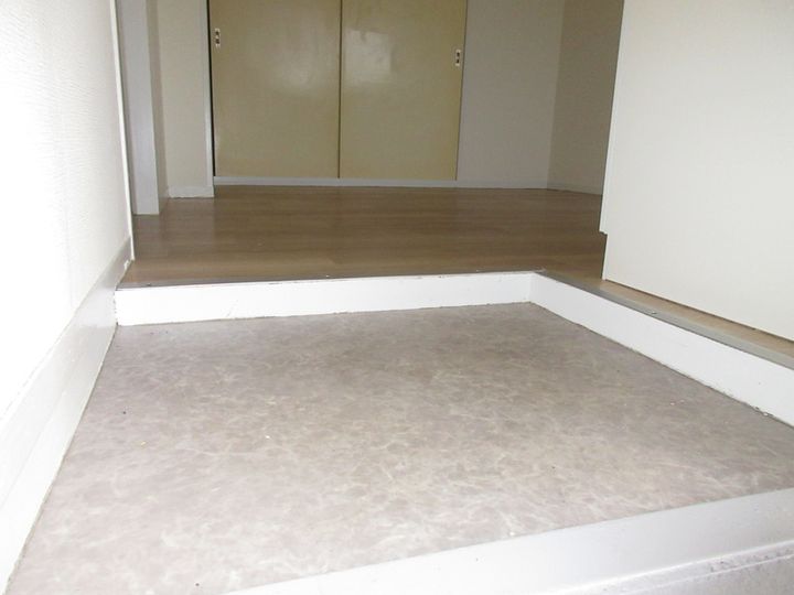 東京都多摩市馬引沢2(アパート)の賃貸物件の玄関