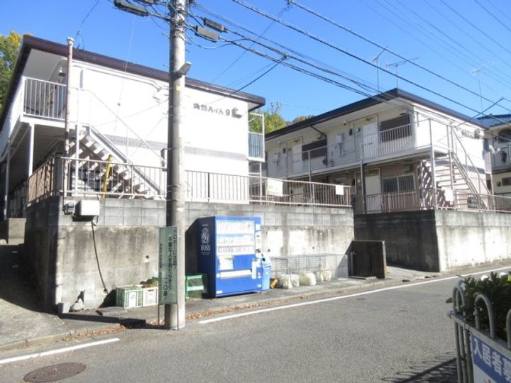 東京都多摩市馬引沢2(アパート)の賃貸物件の地図