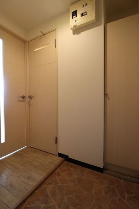 北海道札幌市豊平区美園六条6(マンション)の賃貸物件の玄関