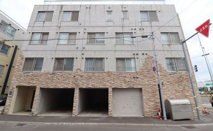 北海道札幌市豊平区美園六条6(マンション)の賃貸物件の外観