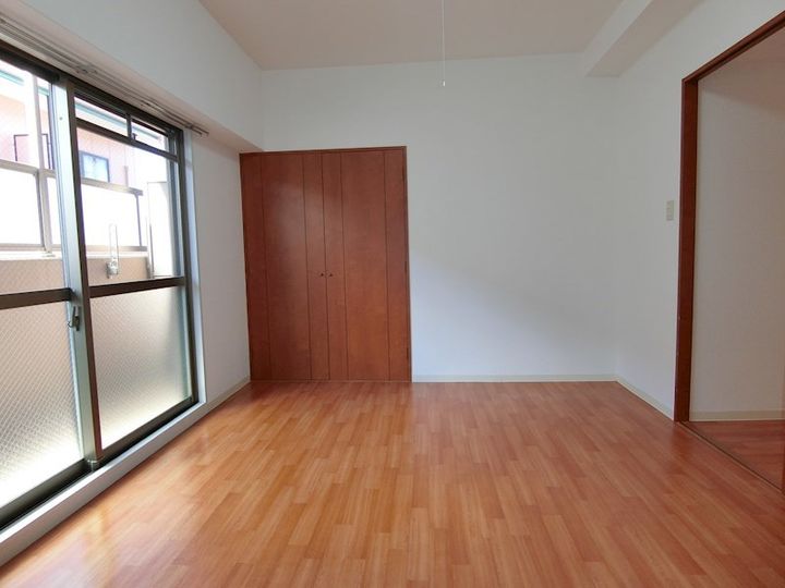 MS金剛 IIの内装