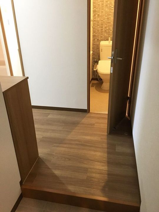 レクラン今里の玄関