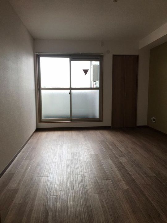 レクラン今里の居間