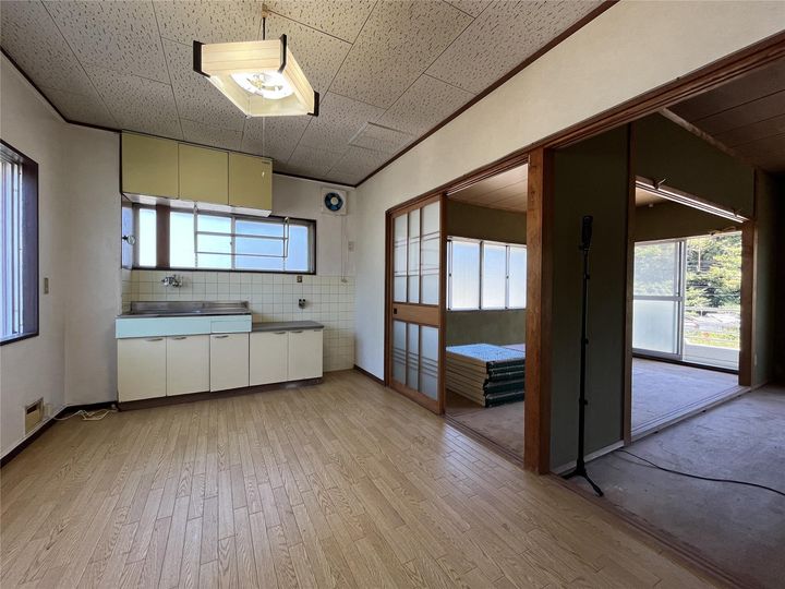 沖田マンションの居間