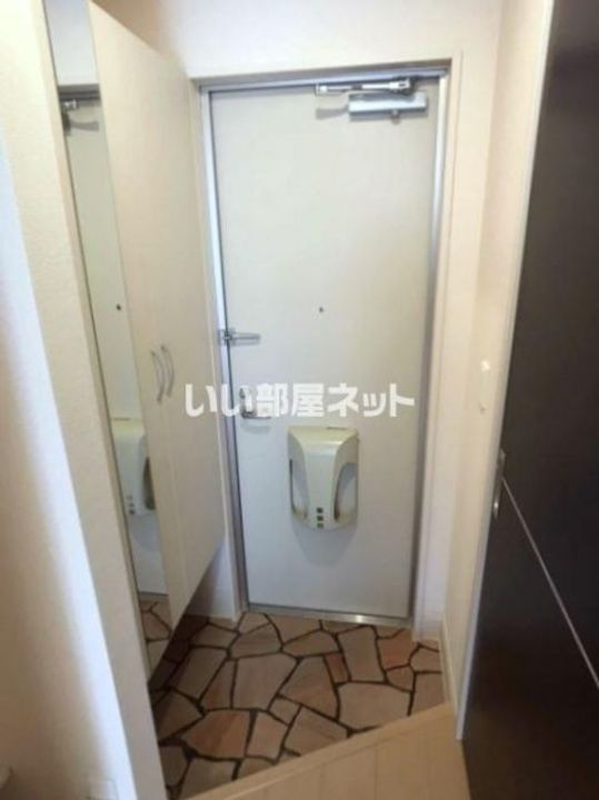 栃木県鹿沼市緑町3(アパート)の賃貸物件の玄関