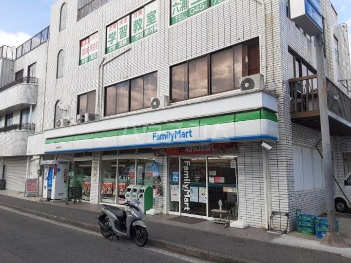 ユナイト六浦フォンダンショコラの周辺