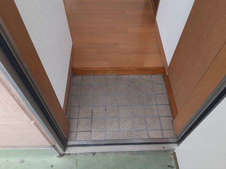 フレックススエヒロの玄関