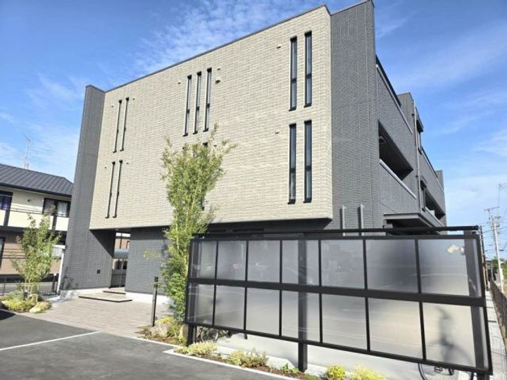 シャーメゾングレイスの外観