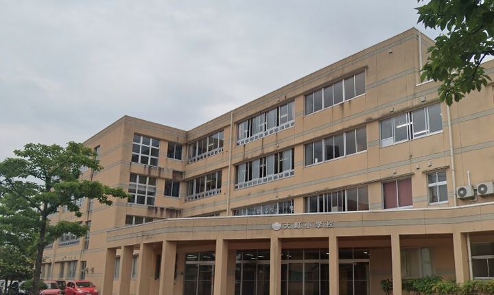 プリヨン高田の周辺