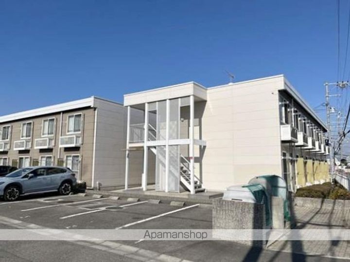 レオパレスコンフォール中島の外観