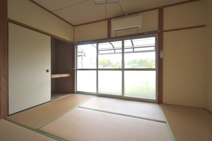 池原アパートの居間