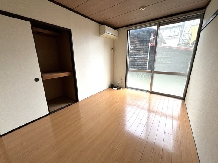 ニューフォーブルの居間