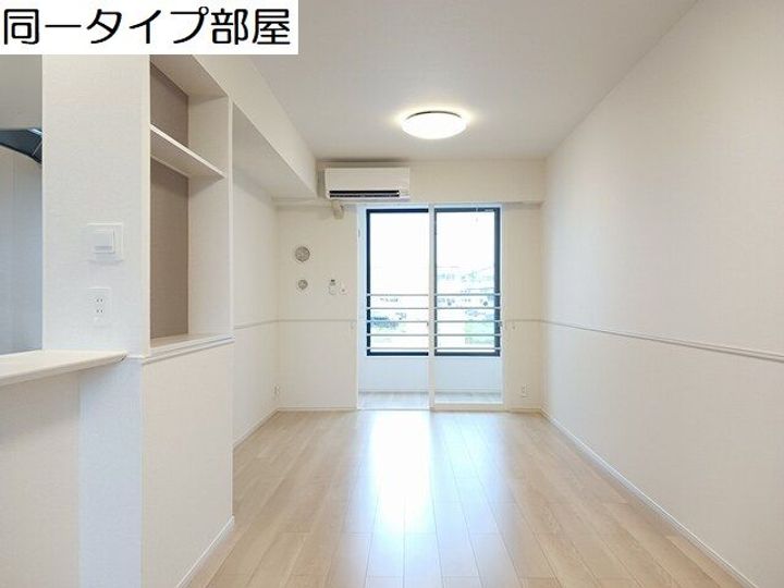 アンシャンテ Vの居間