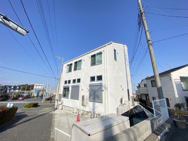 アルシオーネ絹ヶ丘の外観