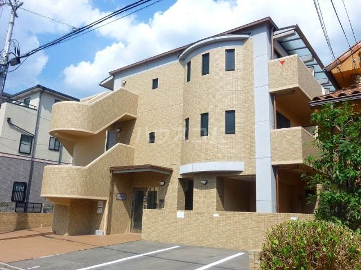 グラニーレ聚楽の外観