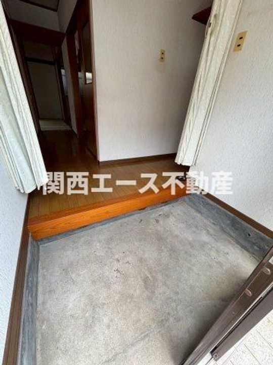 大阪府八尾市楽音寺4(一戸建)の賃貸物件の玄関