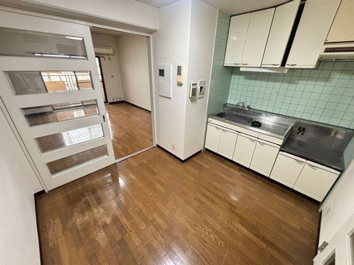 広電コイン通りビルのキッチン