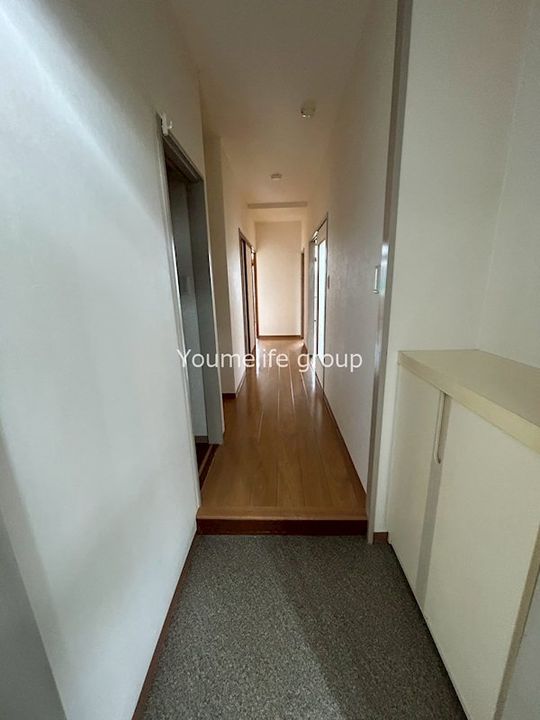 足柄第一ビルの玄関