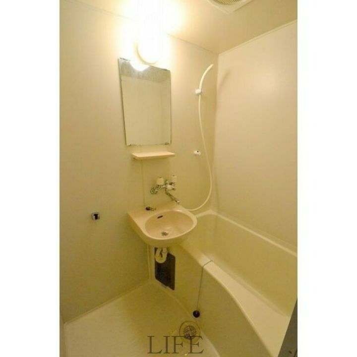 αNEXT平和通の風呂