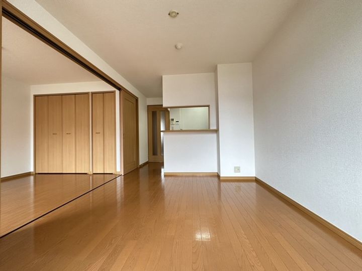 東京都稲城市百村(マンション)の賃貸物件の居間