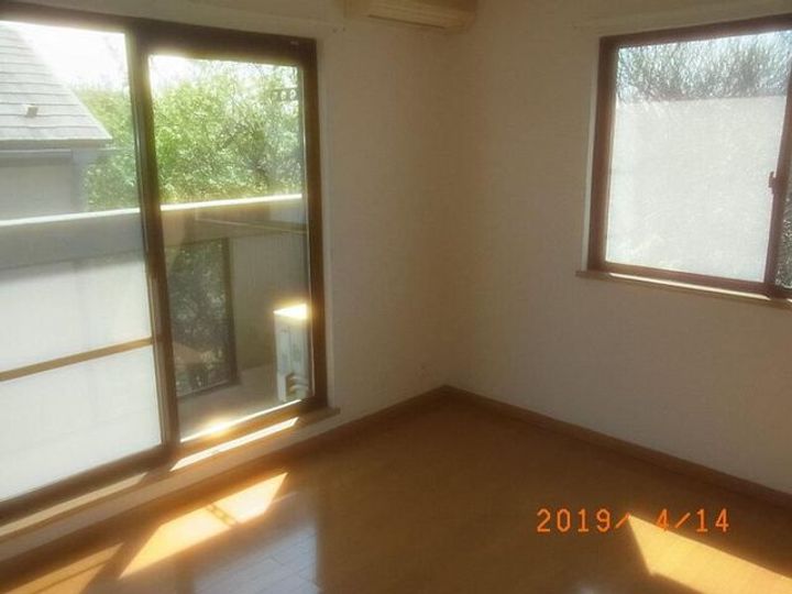 サンパルコートの居間