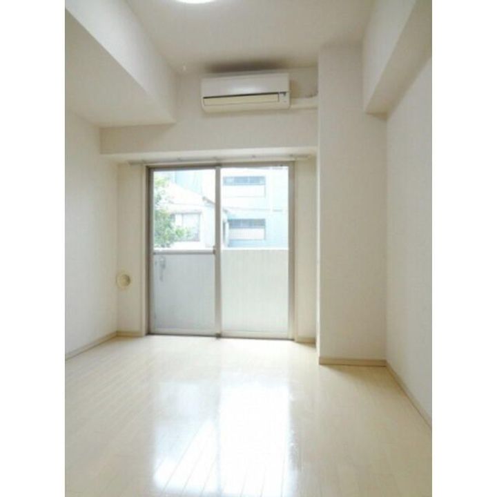 東京都新宿区北新宿4(マンション)の賃貸物件の居間