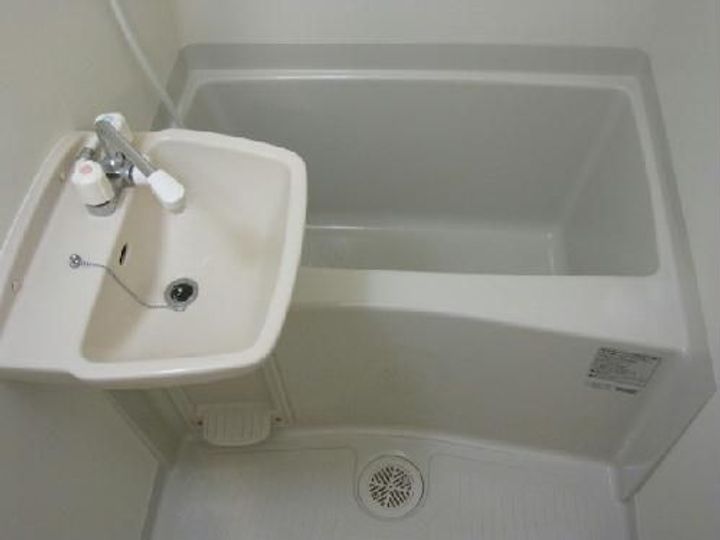 レオパレス畑中IIIの風呂