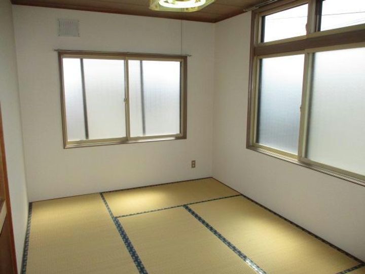 永山2-11二戸借家の内装