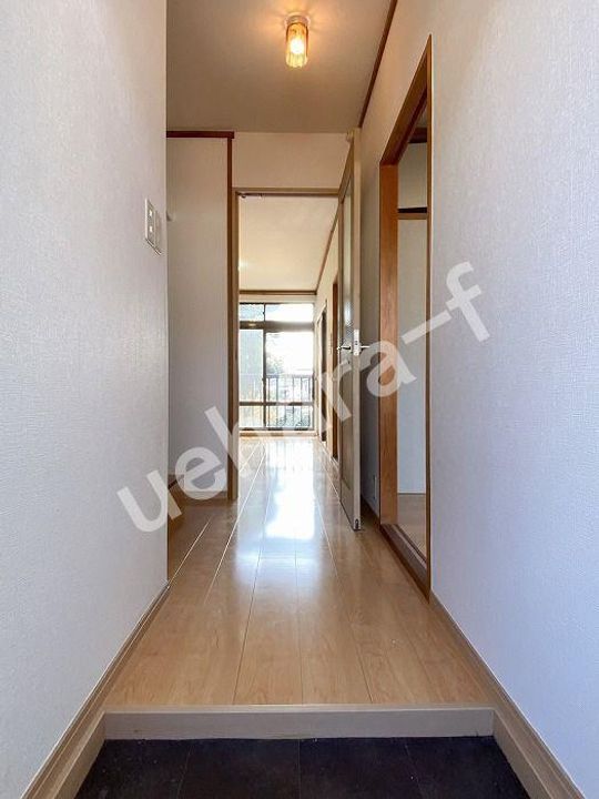 シティハイムローレルの玄関