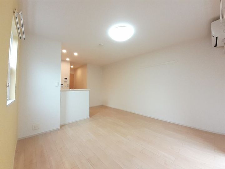 ジュネスの居間