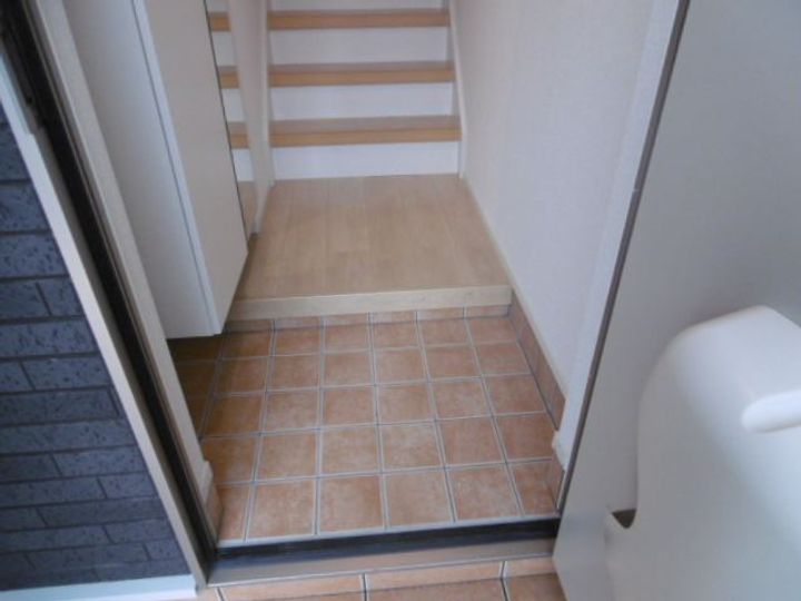 第5レジデンス朝日Aの玄関