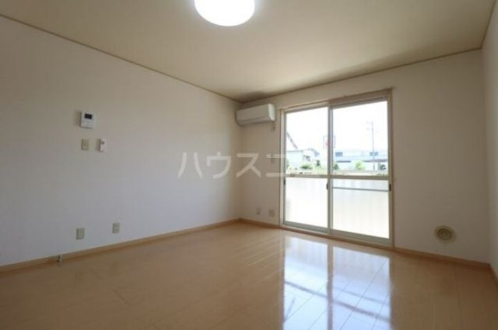 ROYAL GARDEN CASAHARA Gの居間