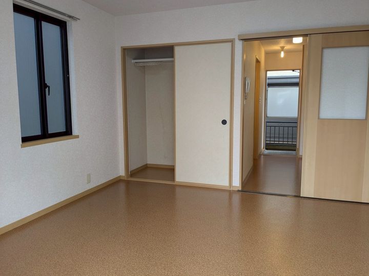 リラタキシマの居間