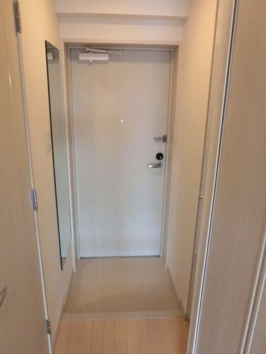 グランド・ガーラ新宿の玄関