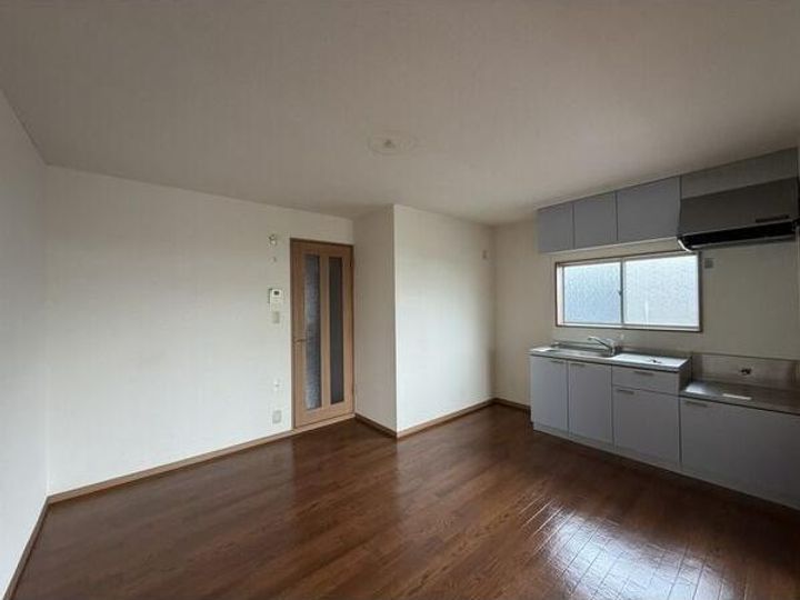 愛知県日進市赤池4(アパート)の賃貸物件の居間