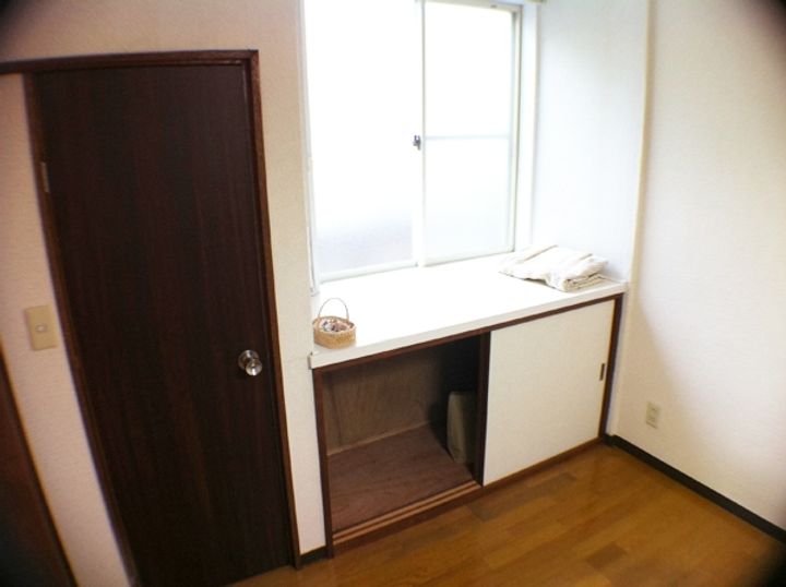 ハイム神田の玄関