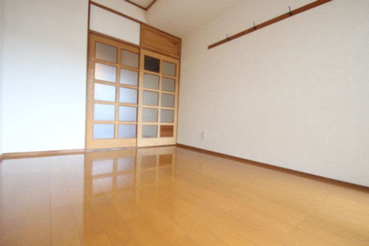 第1木本ビルの居間