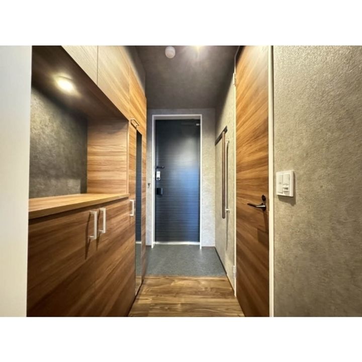 Shamaison新町T.Hの玄関