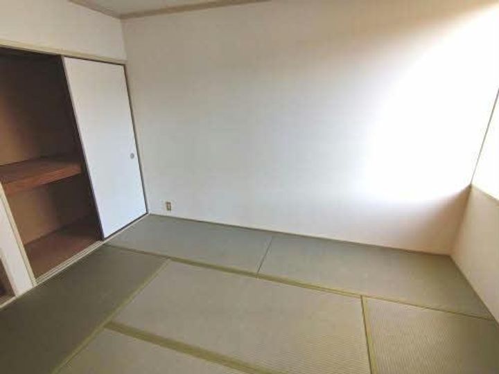 プラザフローテルAの居間