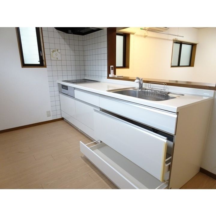 石川県金沢市緑が丘(一戸建)の賃貸物件のキッチン