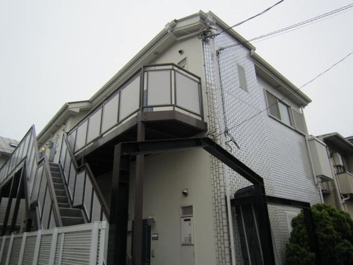 神奈川県平塚市代官町(アパート)の賃貸物件の外観