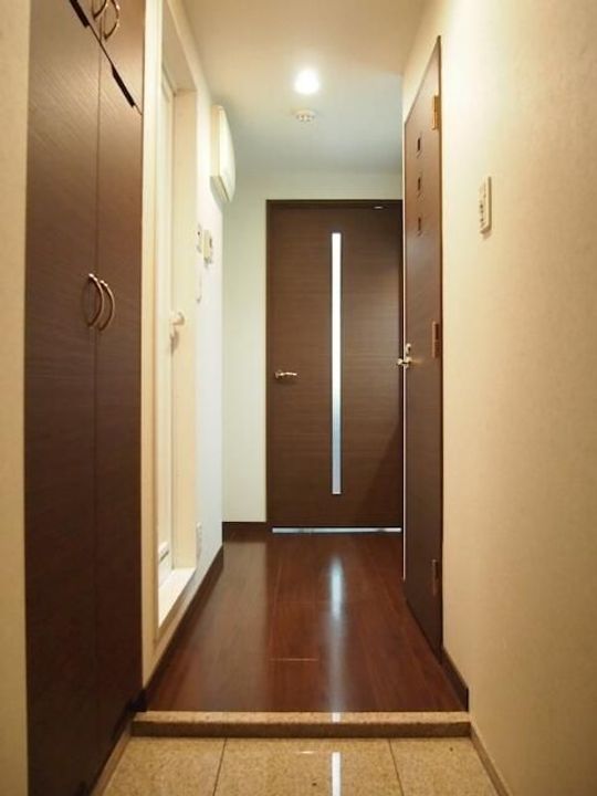 東京都中野区中央3(マンション)の賃貸物件の玄関