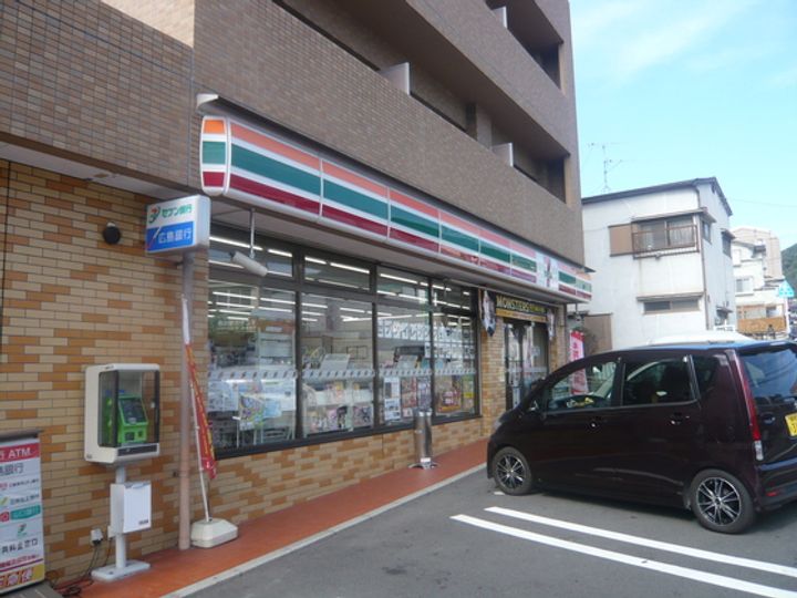 パルテールIIIの周辺