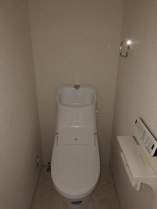 神奈川県横浜市西区浅間町2(マンション)の賃貸物件の内装