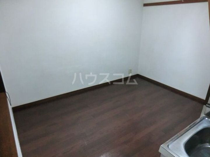 小倉ハイツの居間