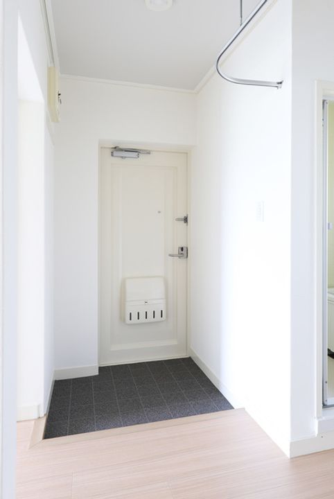 UR落合の玄関