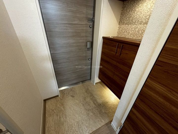 シャーメゾンSUBLIMEの玄関